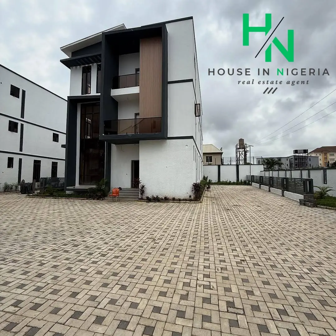 584004686_761780223584056_1404634568806909370_n