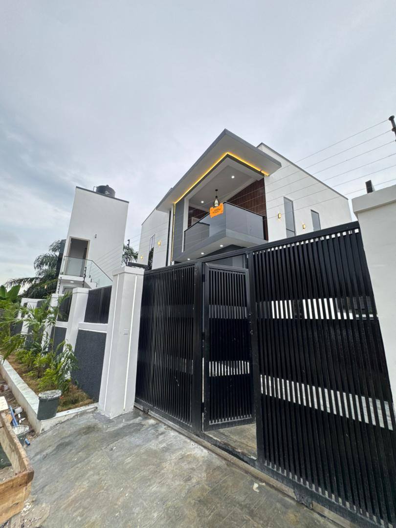 12 TASTEFULLY BUILT 4 BEDROOM DUPLEX FOR SALE