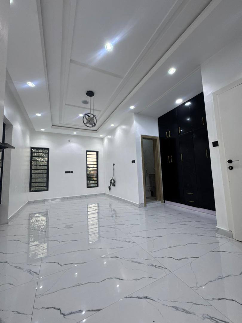 2 4 BEDROOM DUPLEX FOR SALE