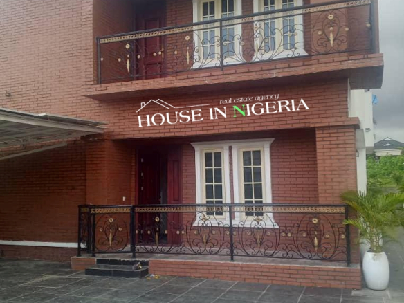 3 bedroom duplex in Royal Garden Estate