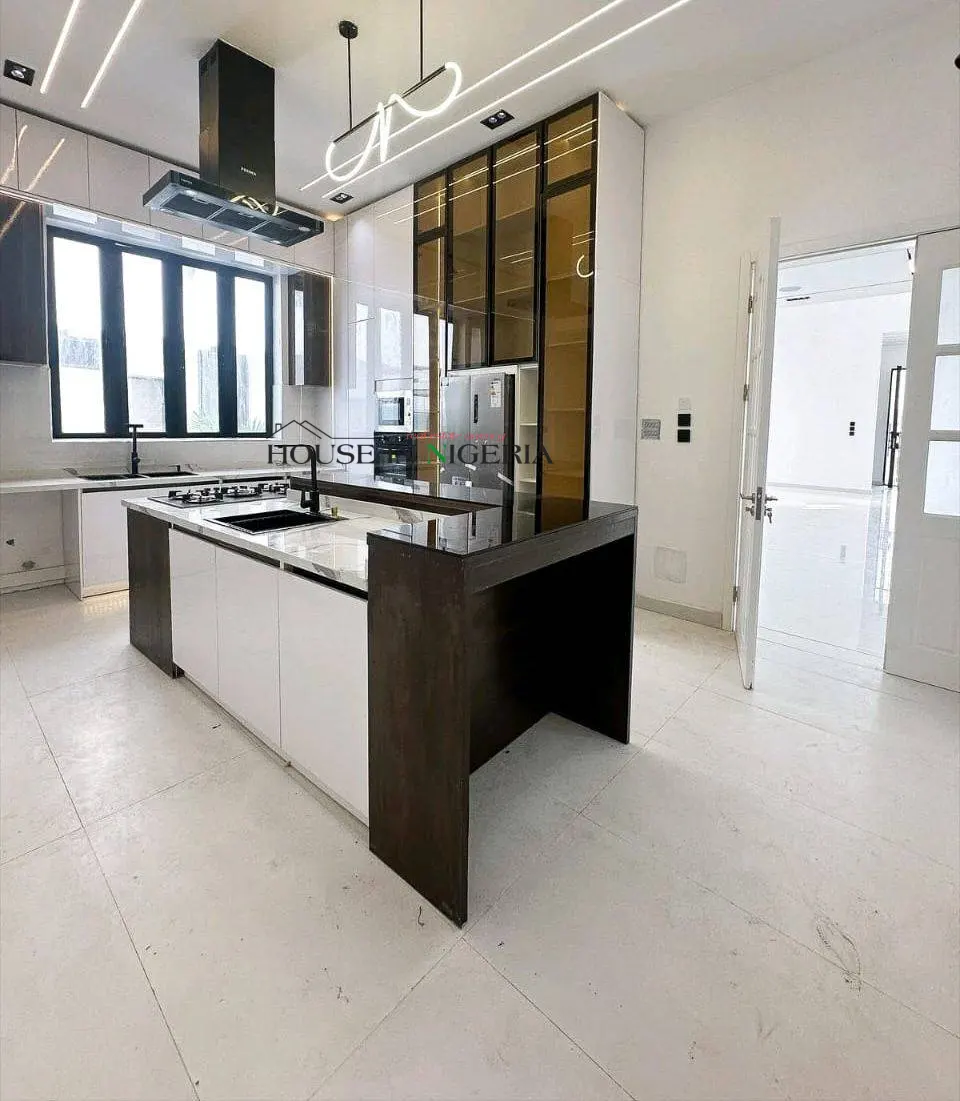 584907163_25661260163458520_1429177438334657179_n house for sale in Lekki