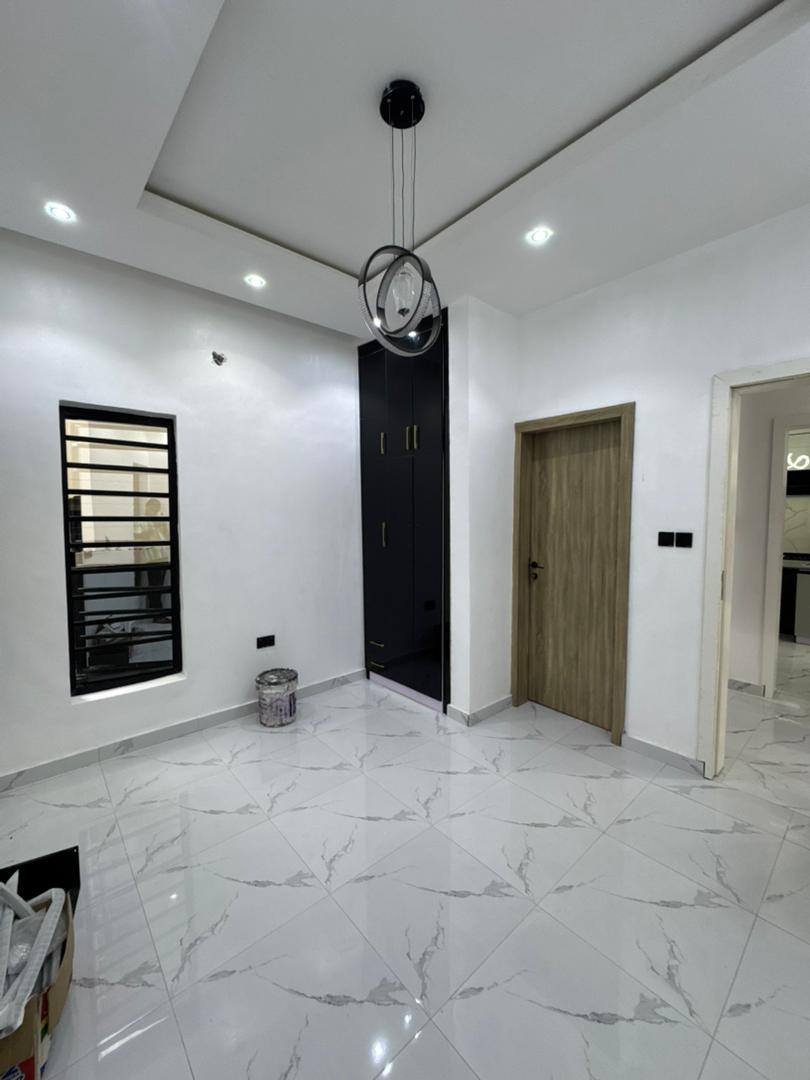 6 4 BEDROOM DUPLEX FOR SALE