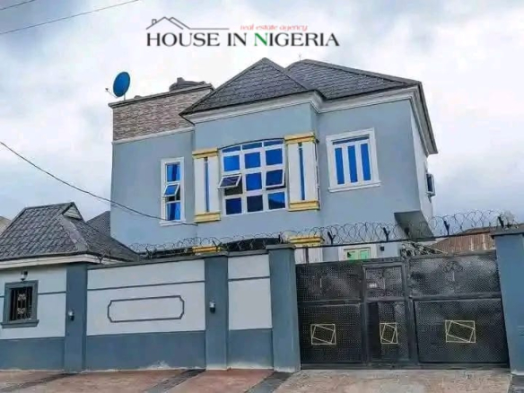 3 Bedroom Flat HOUSE FOR SALE