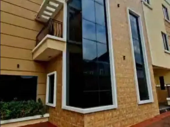 5 BEDROOM FULLY DETACHED DUPLEX FOR SALE