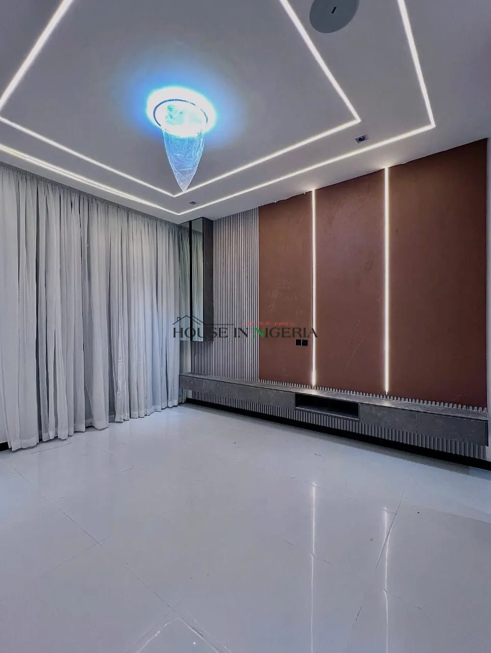 parla w 5-bedroom luxury duplex for sale in Lekki