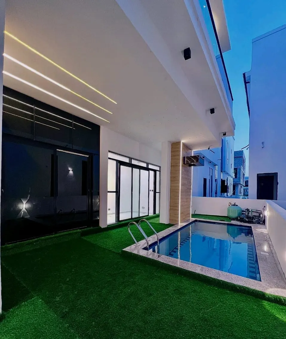 with swimming pool 5-bedroom luxury duplex for sale in Lekki