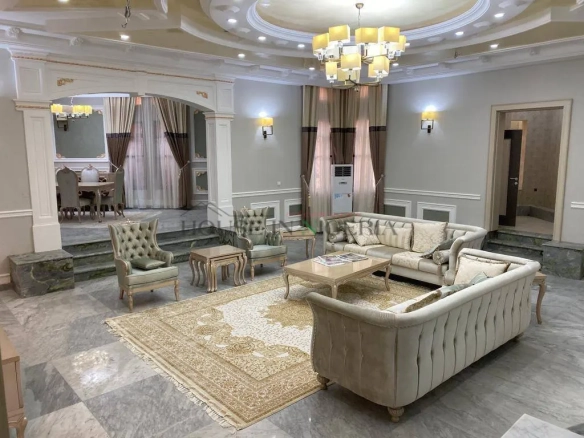5-bedroom duplex