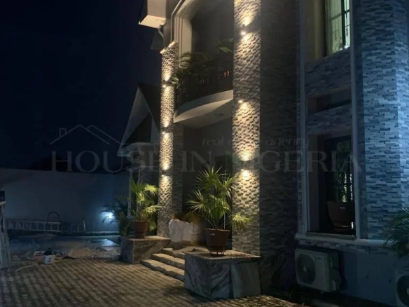 5-bedroom duplex