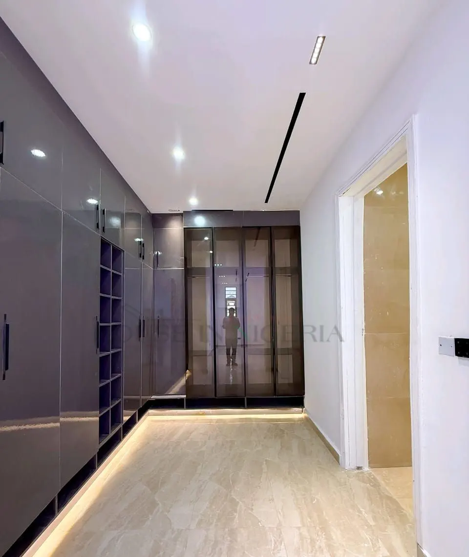 5rooms10 5 bedroom detached duplex for sale Lekki,