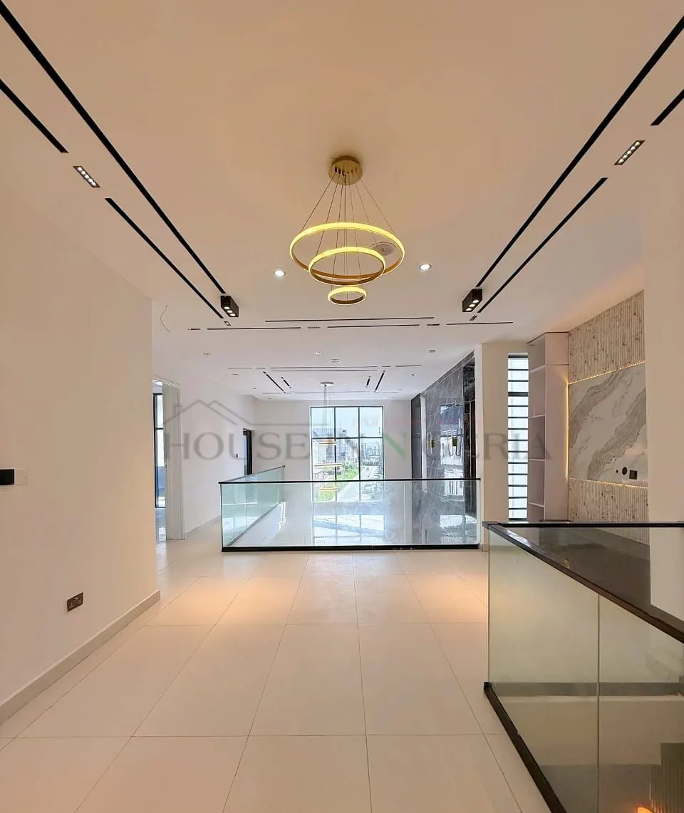 5rooms6 5 bedroom detached duplex for sale Lekki,