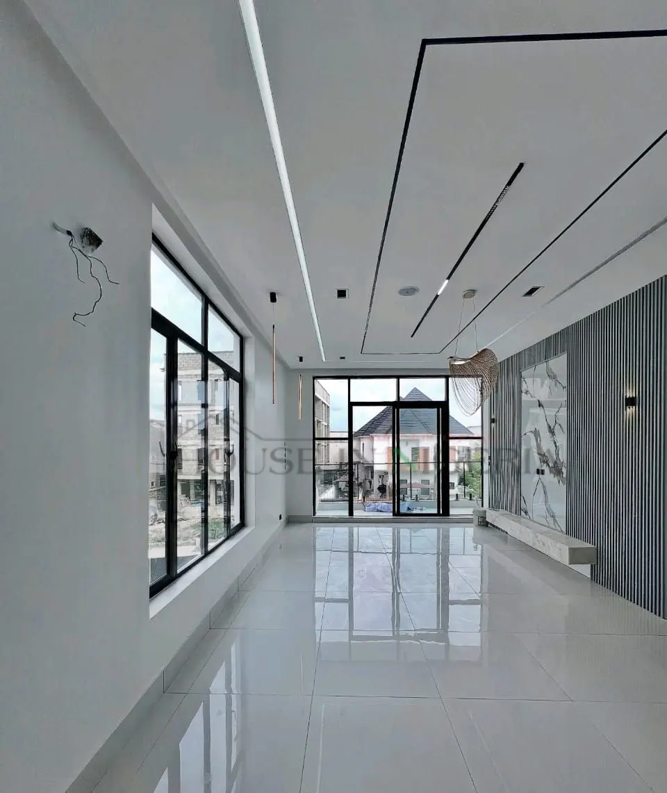 5rooms7 5 bedroom detached duplex for sale Lekki,