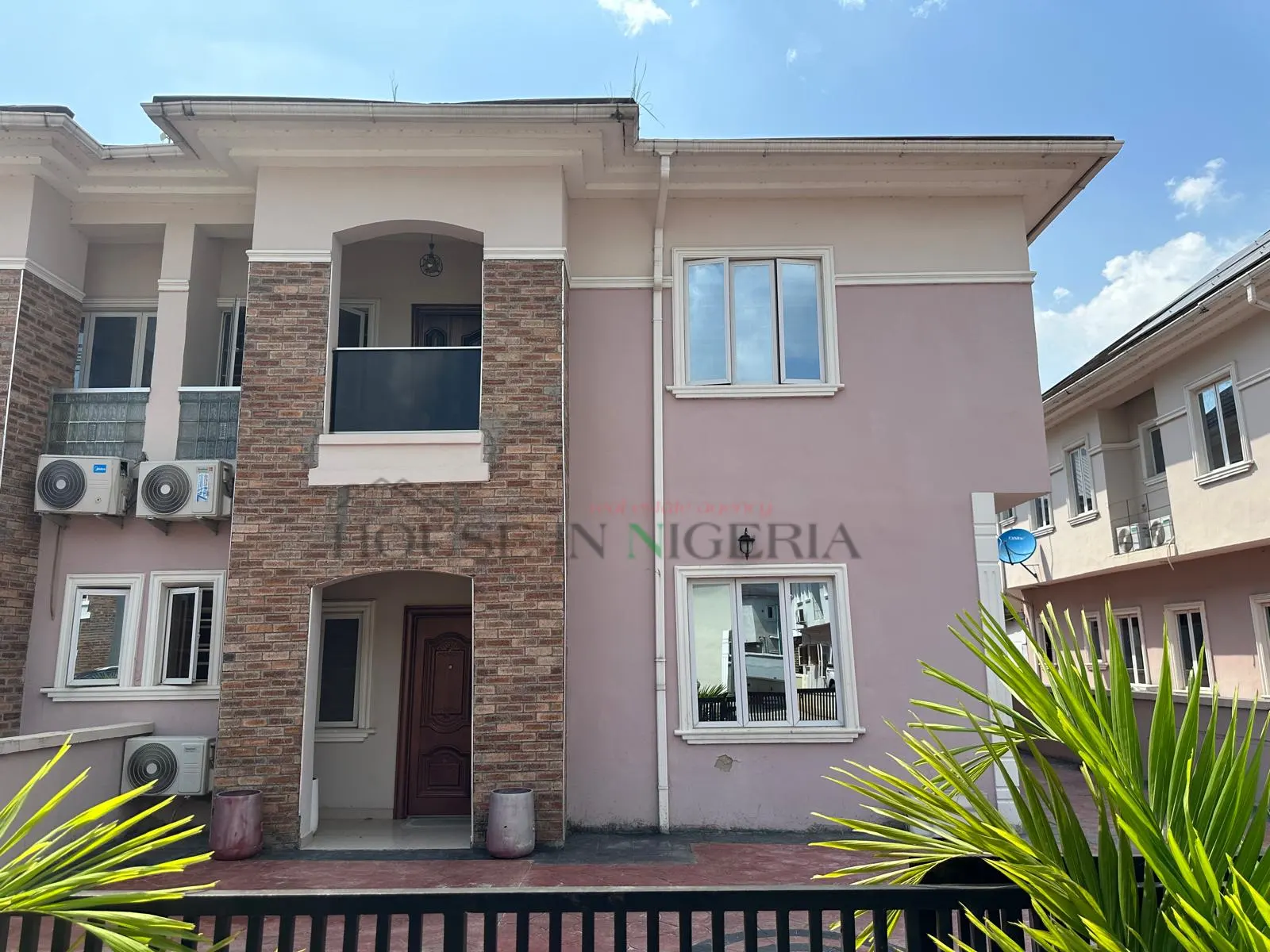 4 bedroom Semi Detached Duplex with BQ