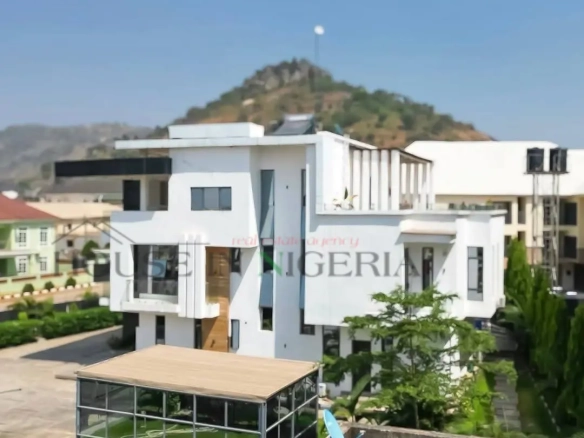 5-bedroom detached duplex in Abuja