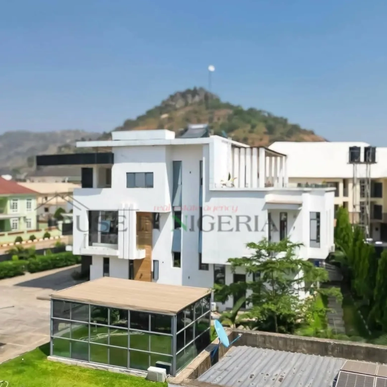 5-bedroom detached duplex in Abuja