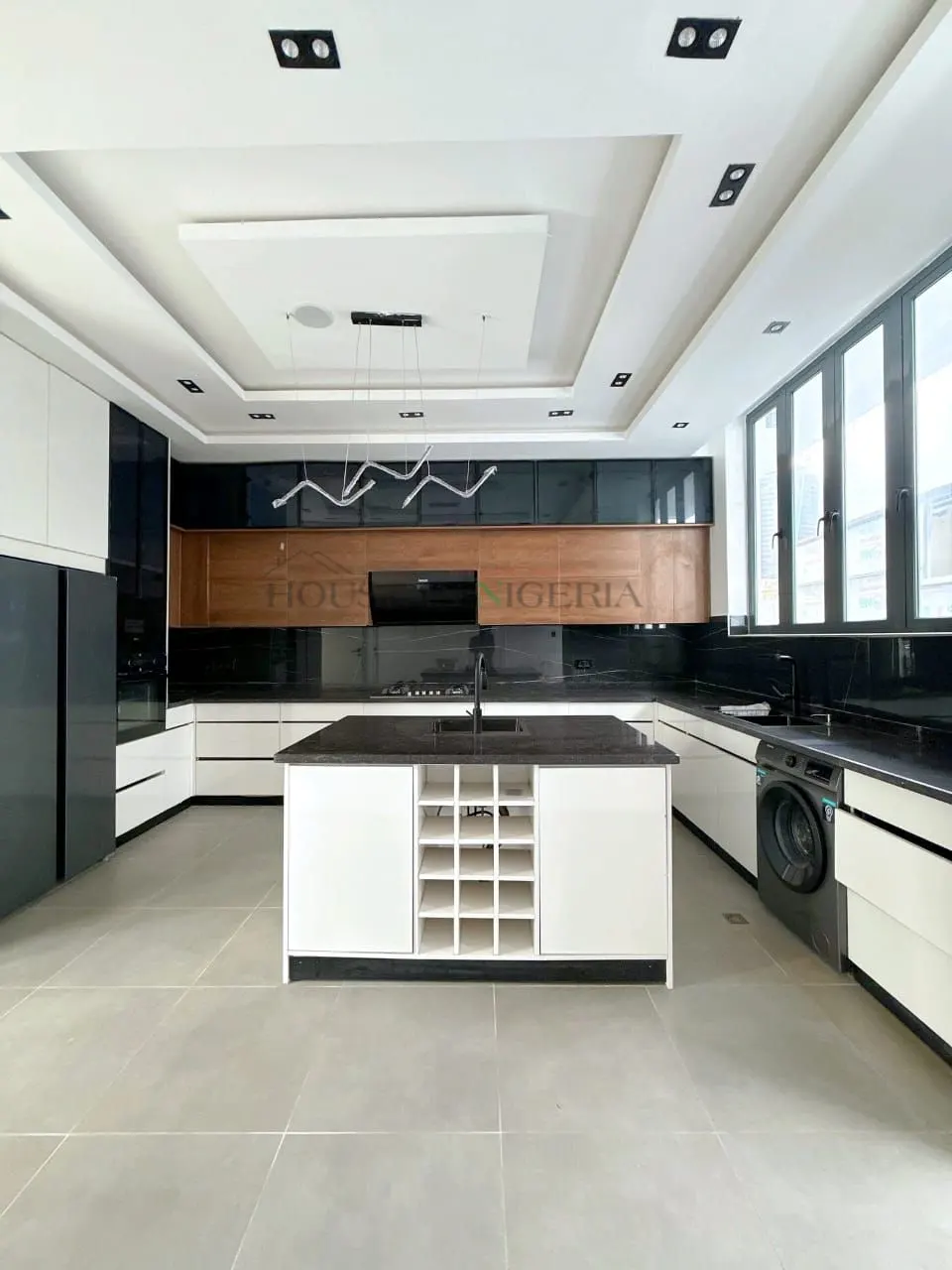 5-BEDROOM DETACHED DUPLEX for SALE LEKKI