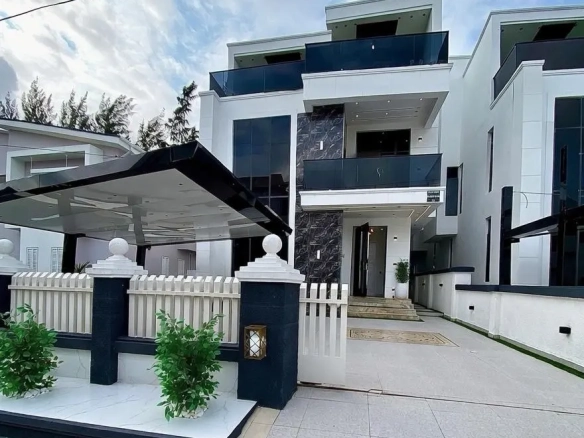 Semi Detached House for Sale in Lekki Phase 1
