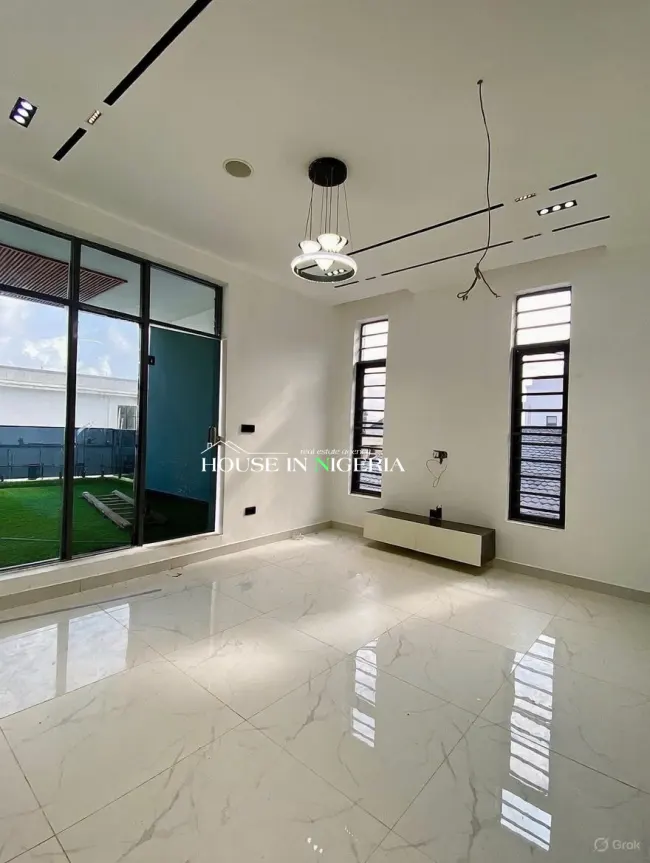 Semi Detached House for Sale in Lekki Phase 1