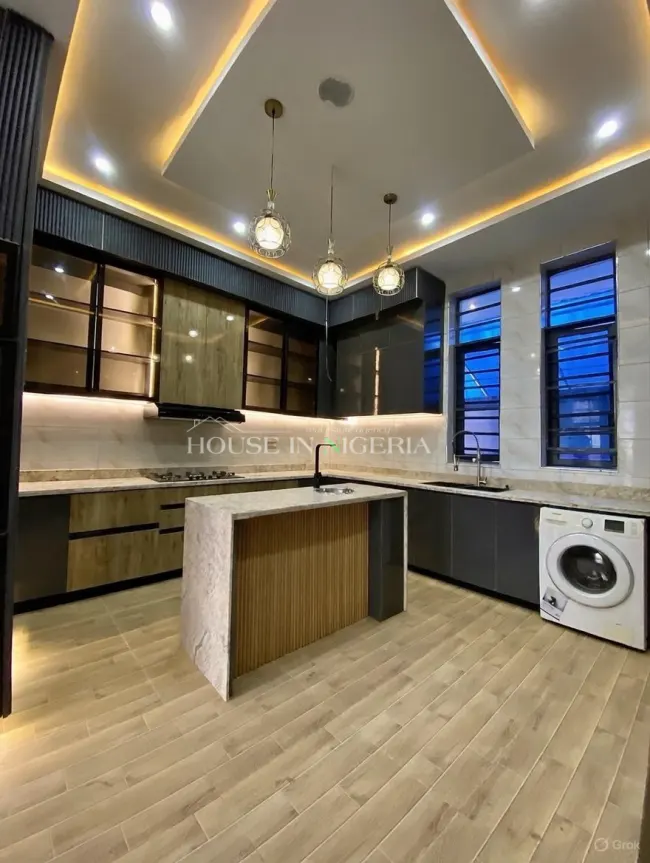 Semi Detached House for Sale in Lekki Phase 1