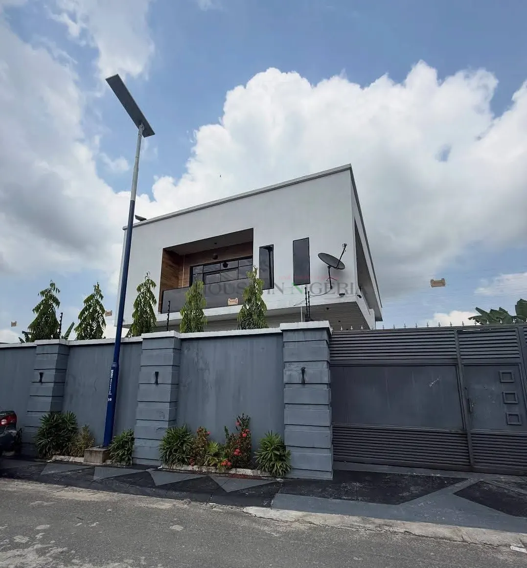 Furnished 5 Bedroom Duplex